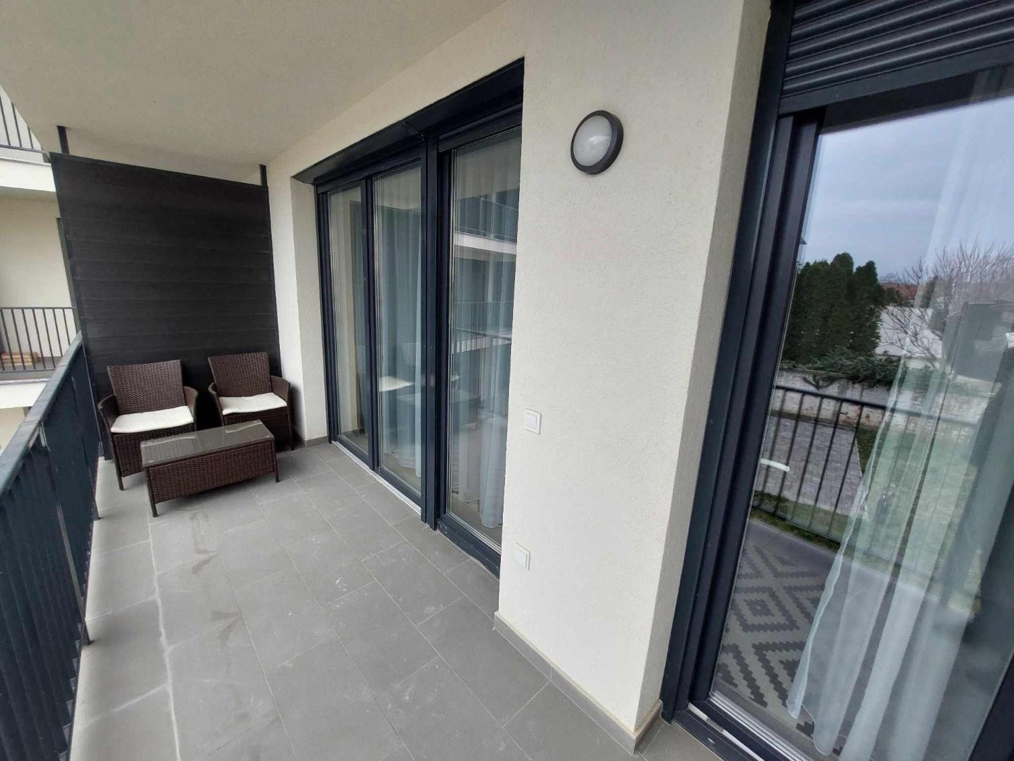 Mora Lak Apartment Szeged Luaran gambar